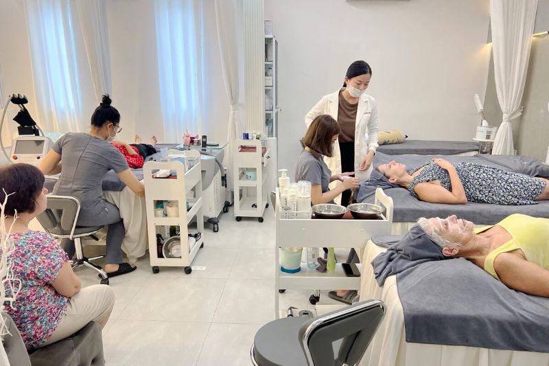 Dịch Vụ Tại Thẩm Mỹ Viện Yến Clinic