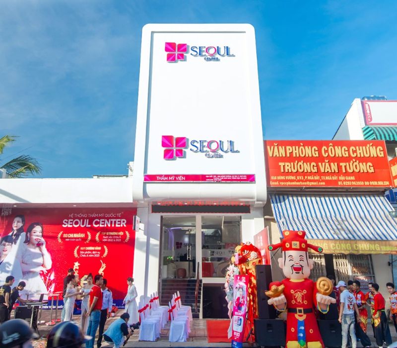Đội Ngũ Bác Sĩ và Chuyên Gia