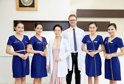 Phản hồi và đánh giá từ khách hàng